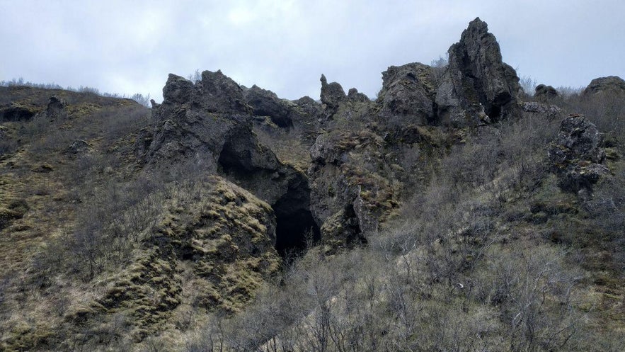 Cueva desde la lejanía