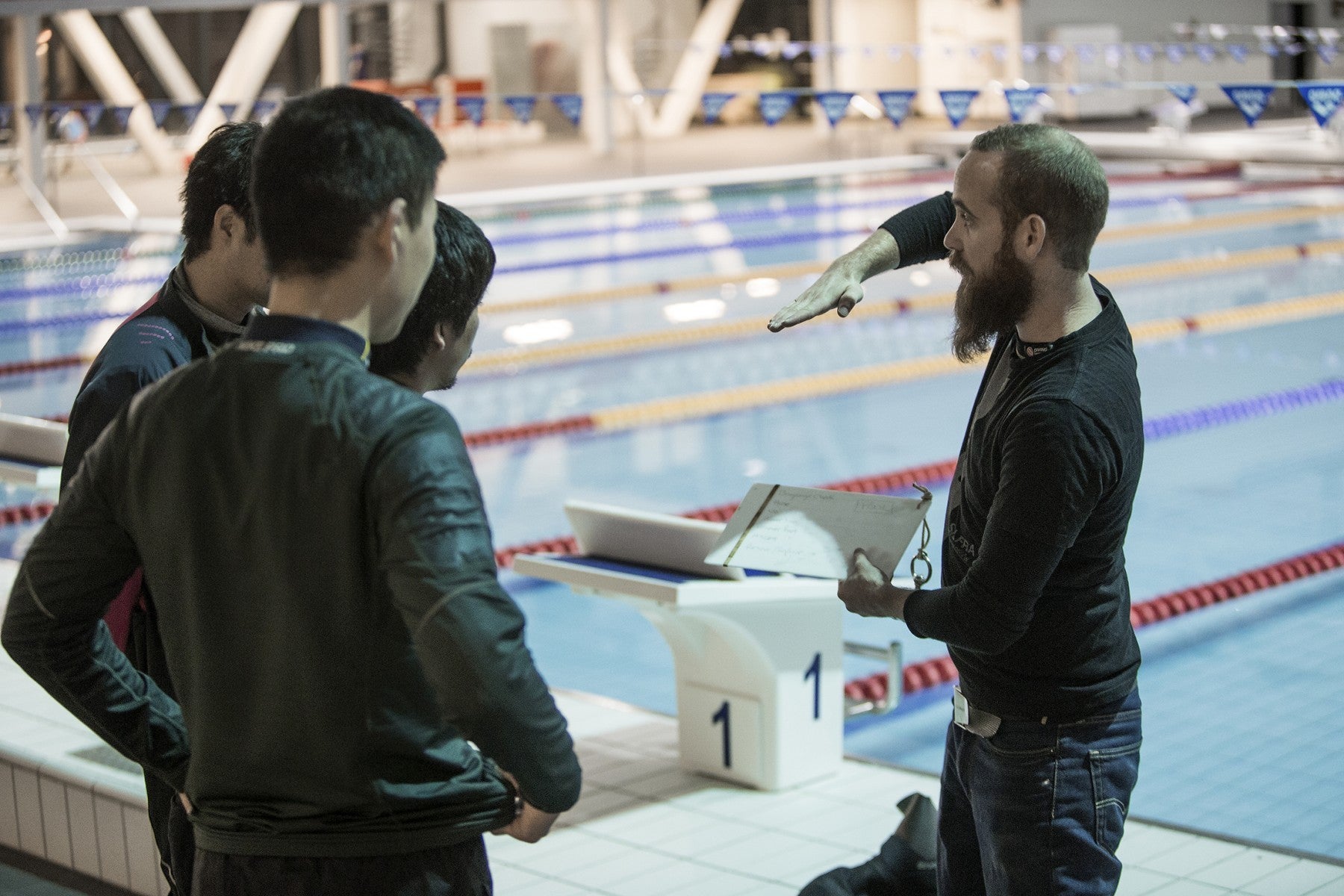 Kurs PADI Dry Suit Diver obejmuje jedną sesję w basenie.