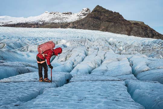 Small Group 6-Hour Glacier Hike, Jeep and Boat Tour in Fjallsjokull
