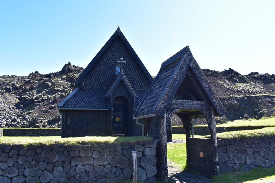 Stabkirche - Skansinn auf den Westmännerinseln in Island. 
