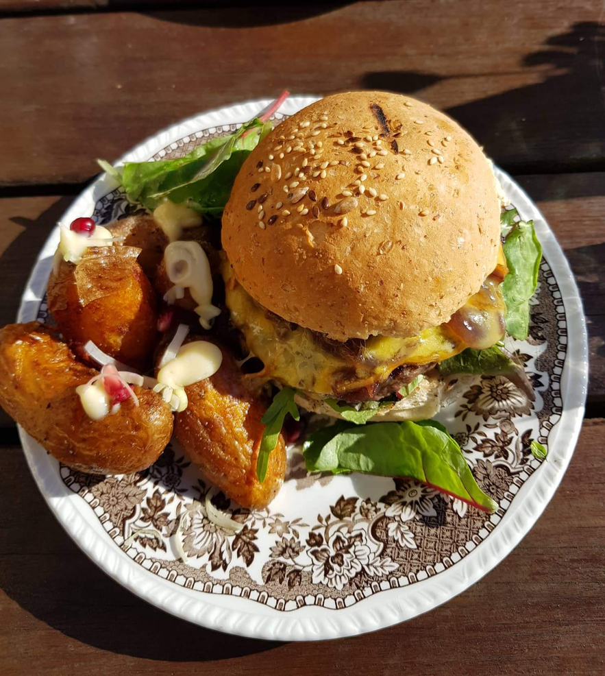 Eldfellburger im Restaurant Gott auf den Westmännerinseln.