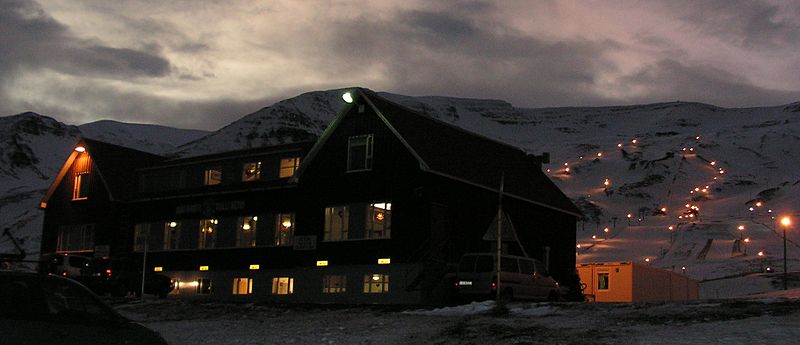 Hlíðarfjall in Akureyri by Fancy-cats-are-happy-cats from Wikimedia Commons