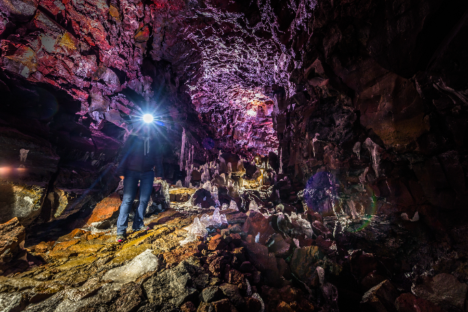Thrilling 9-Hour Combo Tour of Silfra Snorkeling and Raufarholshellir Caving from Reykjavik
