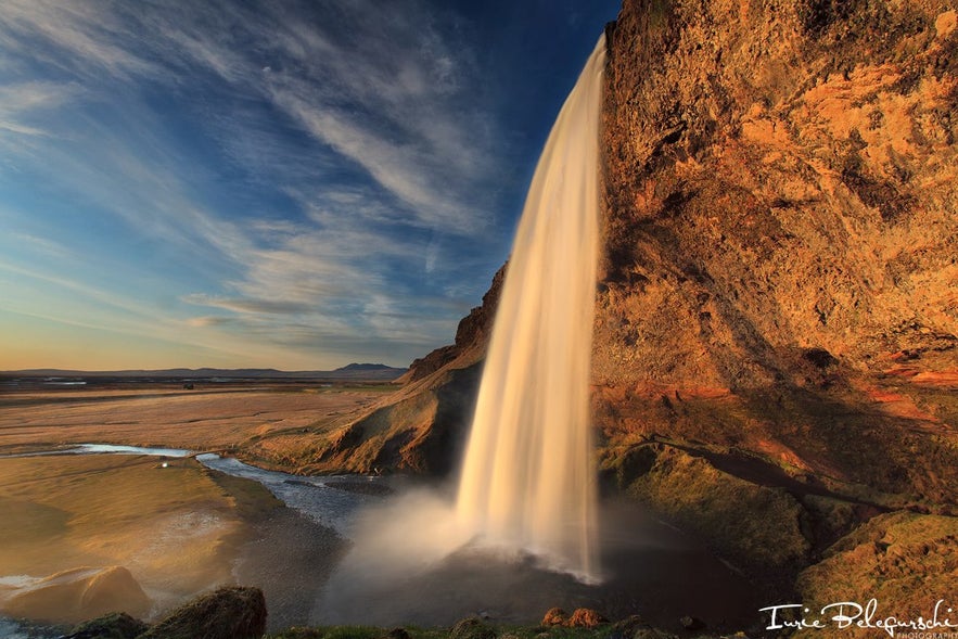 La cascada Seljalandsfoss en Islandia.