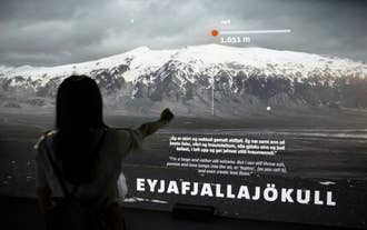 Descubre las historias de erupciones volcánicas que marcaron la historia de Islandia.