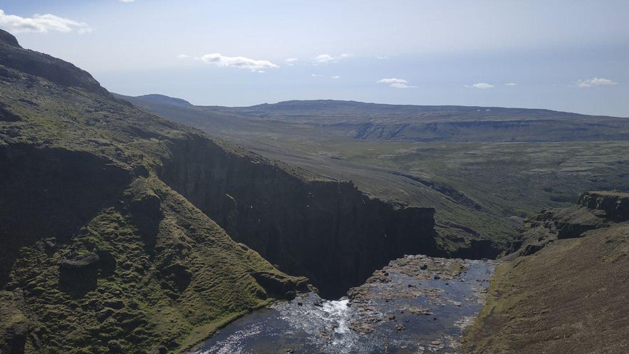 Vistas del nacimiento de la cascada