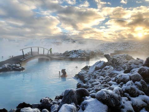 Private 11-Hour Luxury Tour of Blue Lagoon & Golden Circle in a Mercedes Benz V-Class