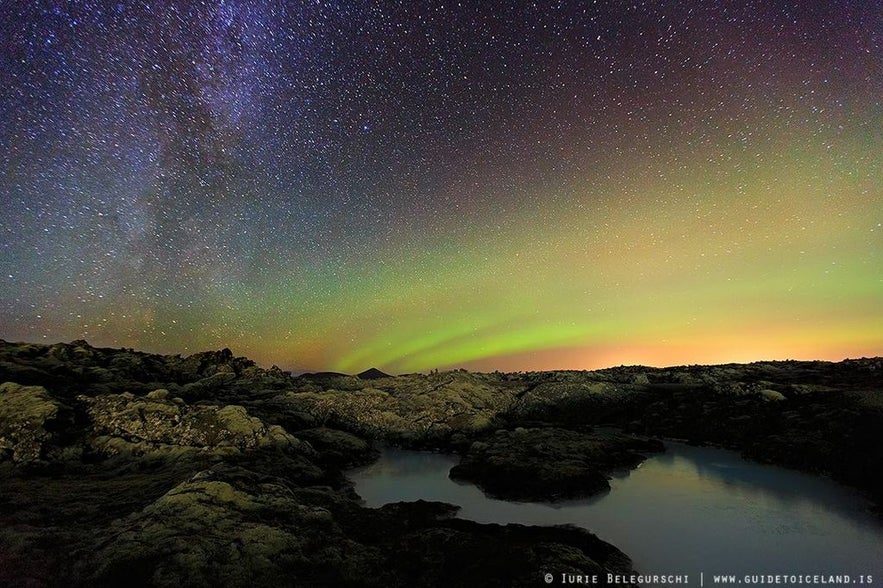 Un arcobaleno di aurore sul Parco Nazionale di Thingvellir.