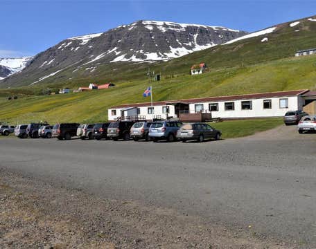 Solbrekka Guesthouse and Holiday Homes