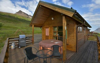 Solbrekka Guesthouse and Holiday Homes