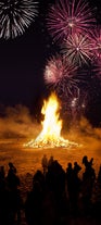 Sortie Inoubliable de 2 Heures pour voir les Feux de Joie du Nouvel an à Reykjavik