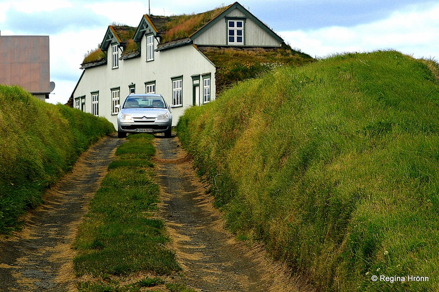 The Majestic Grænavatn Turf House at Mývatn