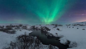 ทัวร์ขับรถชมแสงเหนือด้วยตนเองในฤดูหนาว 5 วันบริเวณชายฝั่งทางใต้ของไอซ์แลนด์พร้อมเที่ยวถ้ำน้ำแข็ง