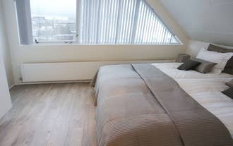 Le camere da letto del Penthouse Downtown offrono splendide viste sulla città.