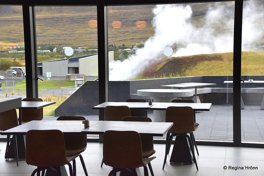 Krauma restaurant with a view of Deildartunguhver