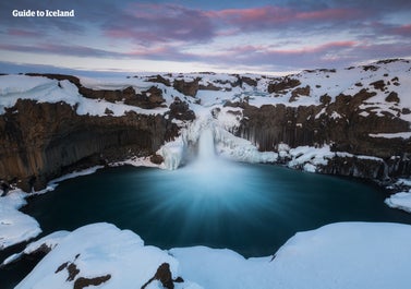 Aldeyarfoss er en foss i Nord Island.