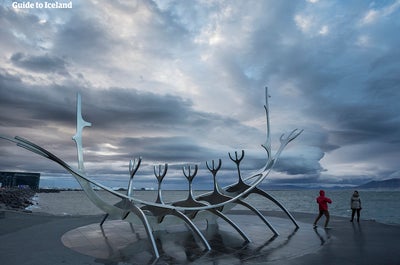 Den ikoniske skulpturen "Solferd" i Reykjavik