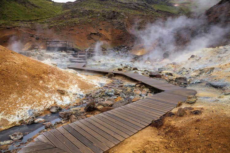 Private 10-Hour Luxury Jeep Tour to Reykjanes Peninsula with Blue Lagoon Option
