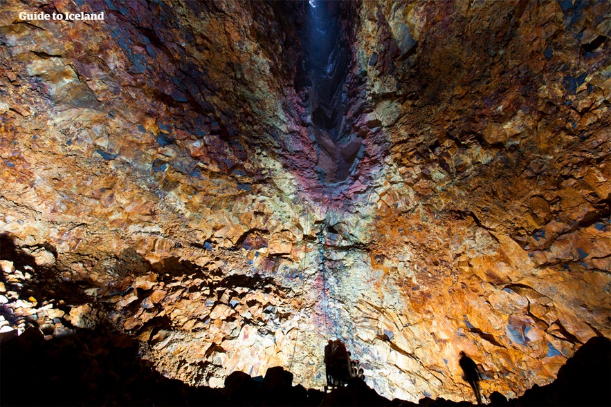 冰岛夏季特色火山内部遨游旅行团