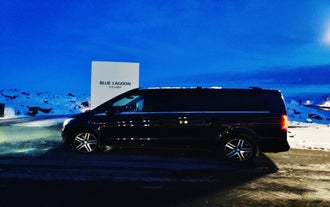 Luksuriøs privat lufthavnstransport inklusive premium-entrébillet til Den Blå Lagune