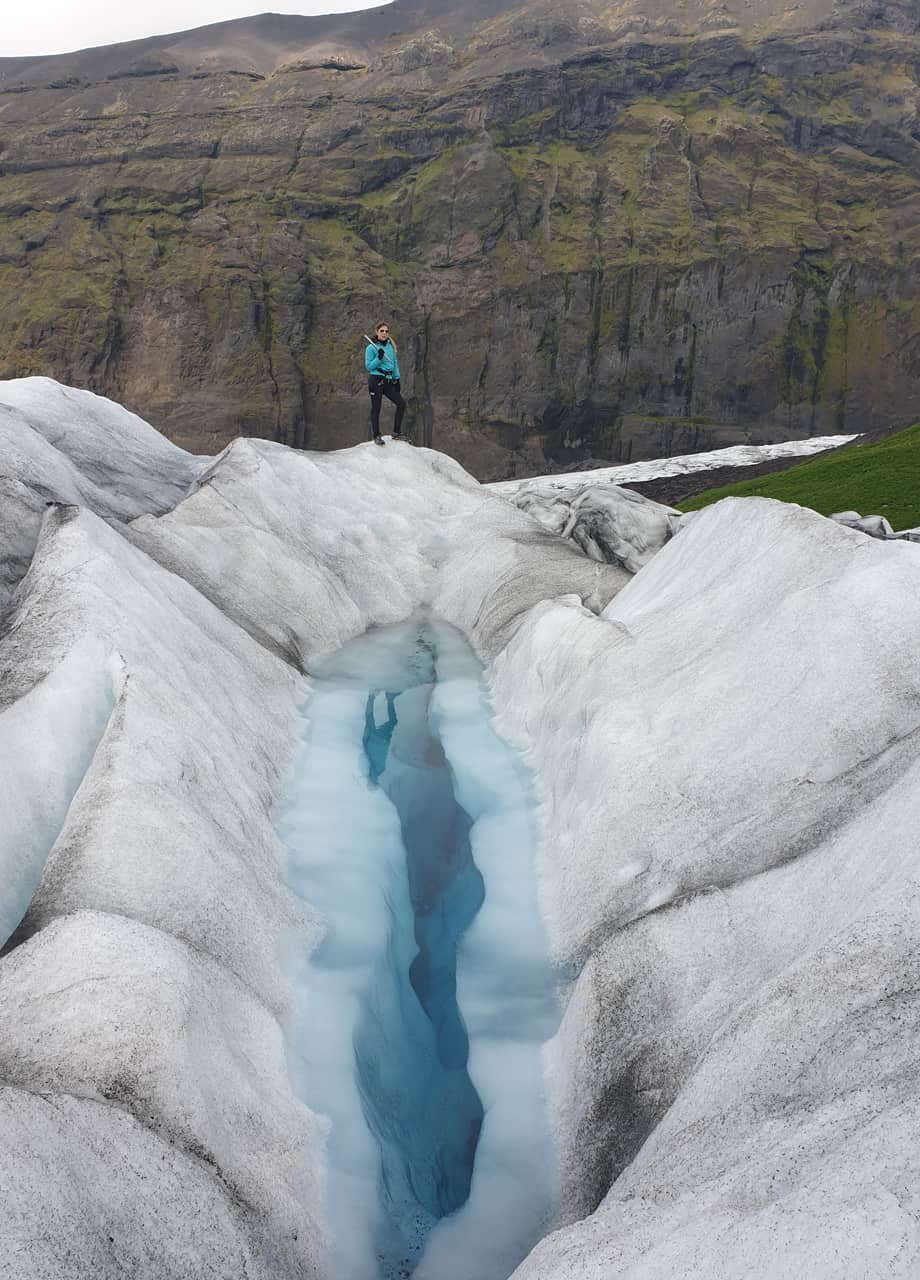 Ruta Glaciar Guiada de 3 h en Grupo Reducido en el Glaciar Falljokull con Traslado desde Skaftafell