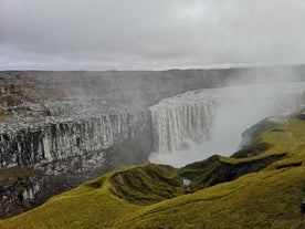 Der mächtige Wasserfall Dettifoss in Nordisland