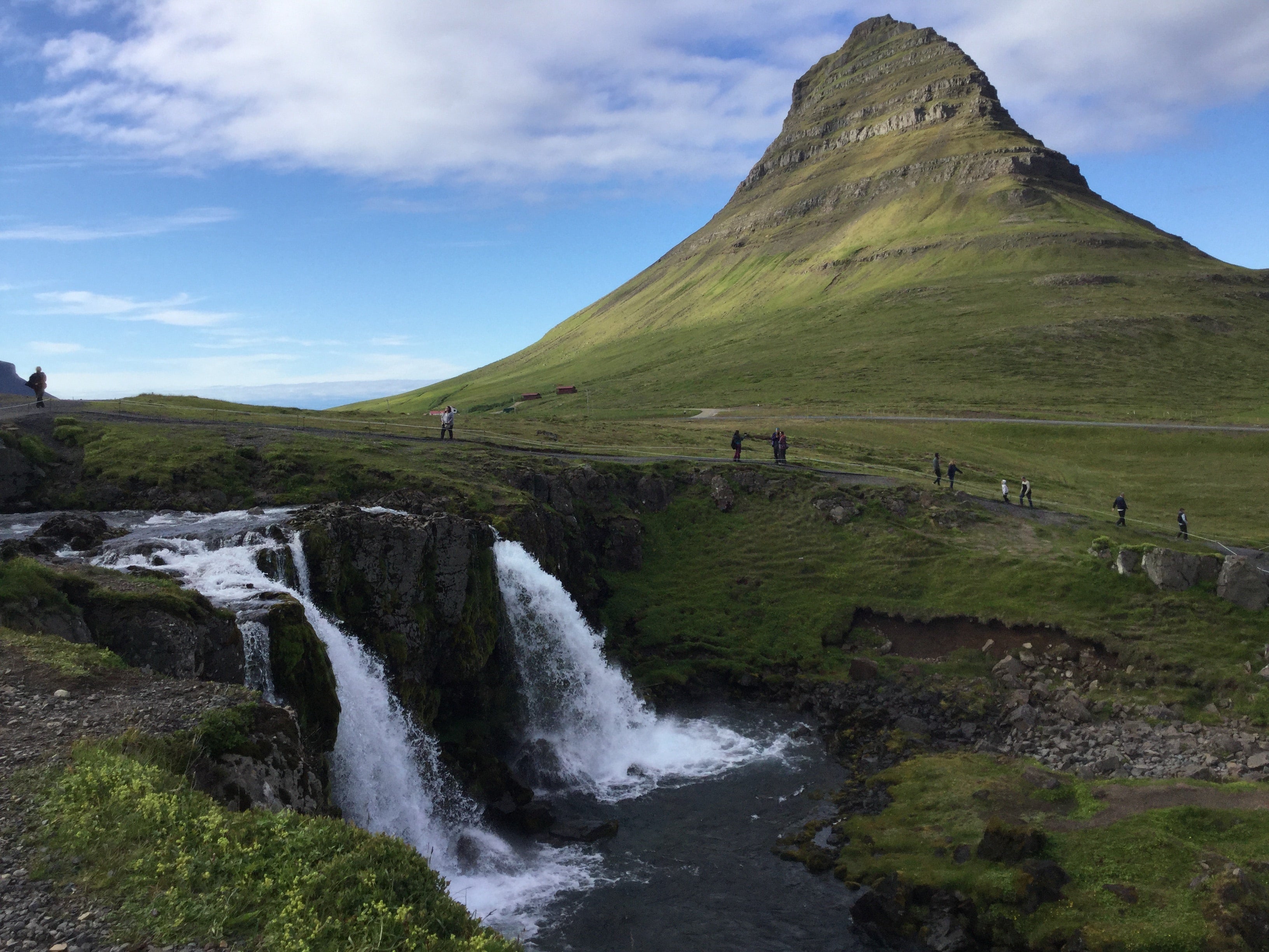 Der Kirkjufell ist eine beliebte Attraktion auf der Halbinsel Snæfellsnes.