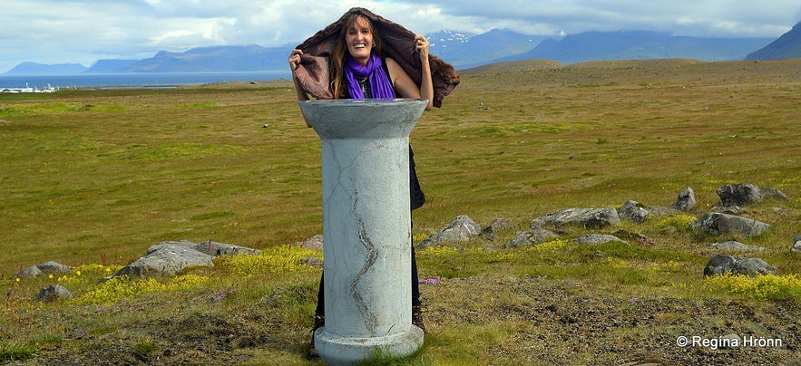 Regína by the view-dial at Háholt Ingjaldshóll