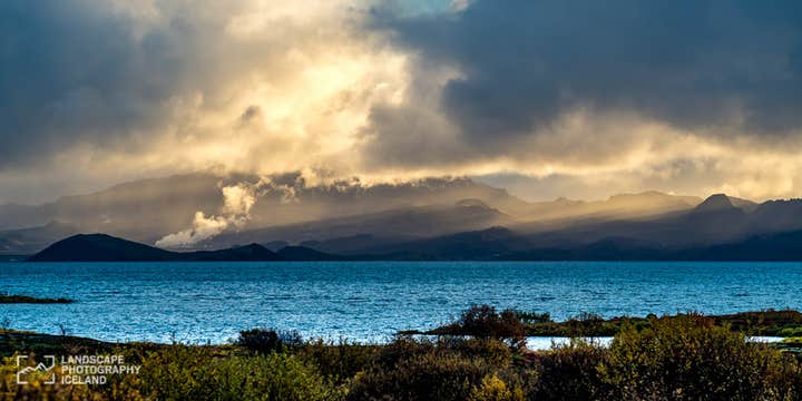 Private Full-Day Photography Tour of the Golden Circle Plus Extra Attractions from Reykjavik