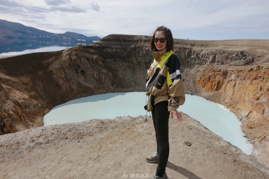 到达阿斯基亚火山需要“跋山涉水”，也就让此行更加有成就感