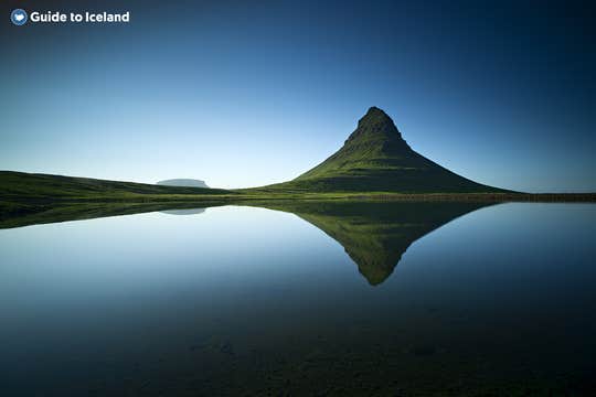 Dybdegående 11-dages kør-selv-ferie om sommeren rundt om hele Ringvejen med vandfald og varme kilder