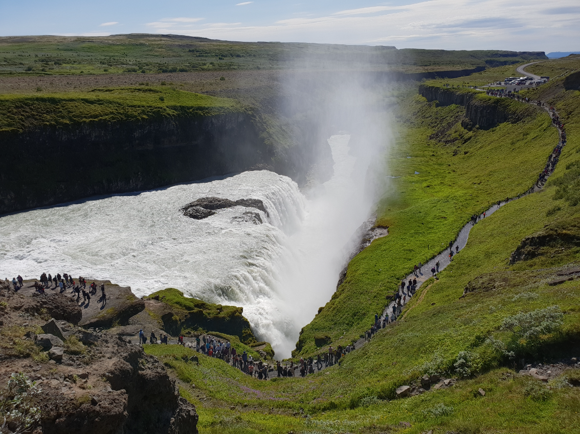 iceland volcano tourist spot