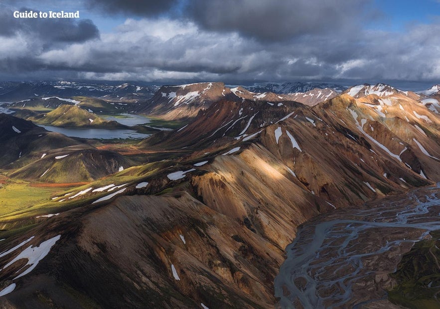 A view over some mountains in the highlands