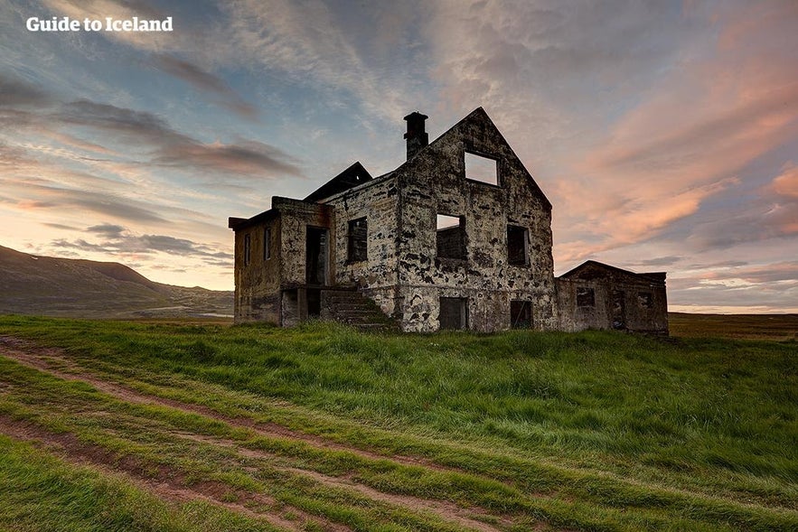 An abandoned farm house 