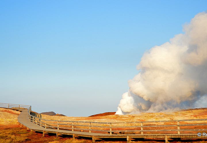 Have you met the angry Ghost at Gunnuhver Mud Pool in Reykjanes in SW-Iceland?