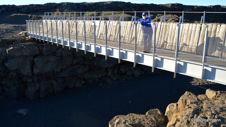 Brúin milli heimsálfa - the Bridge between two Continents - right between the tectonic plates