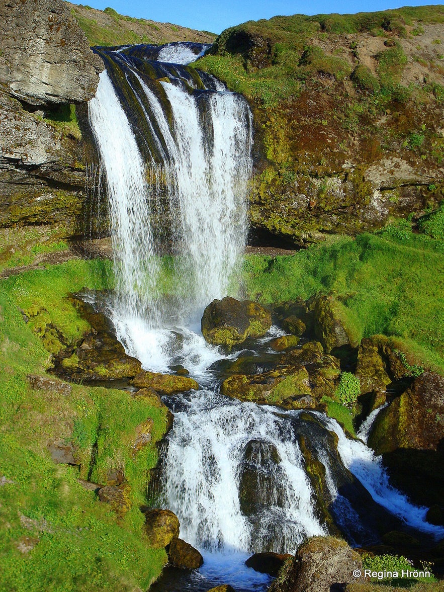 Waterfalls in Fossá river on the Vatnaleið route