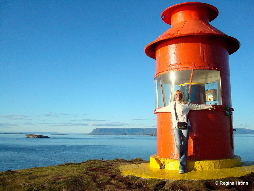 Regína By the lighthouse on Súgandisey island 