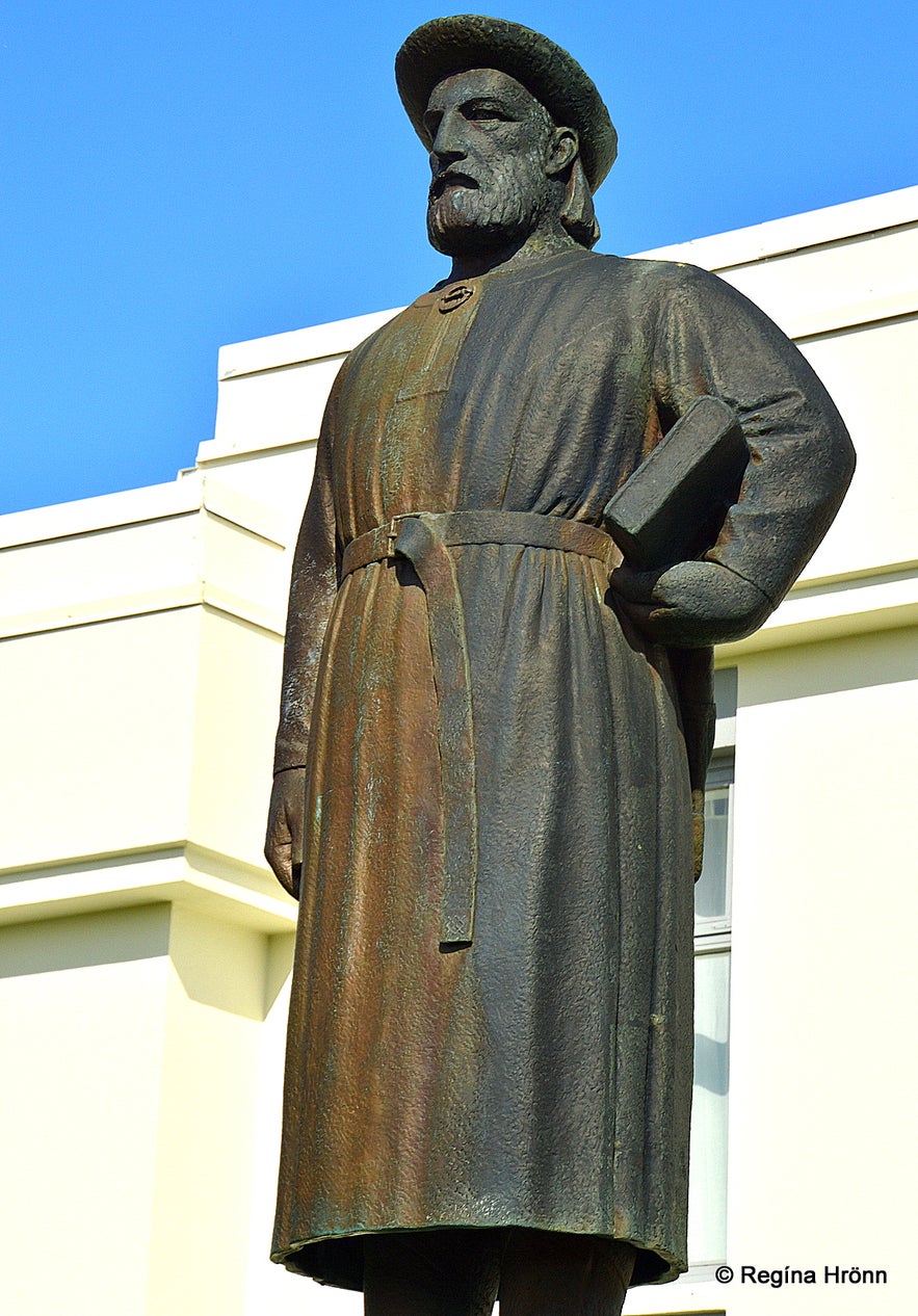 The statue of Snorri Sturluson at Reykholt