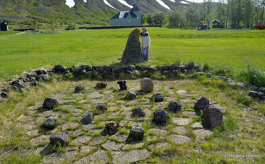 Húsafellskirkja church and Draugarétt where Snorri would get rid of the 18 ghosts!