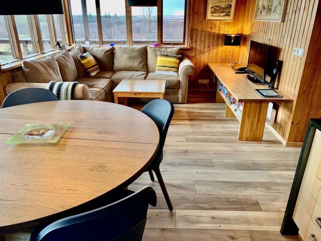 Luxury House With a Seperate Guesthouse | Sleeps up to 14