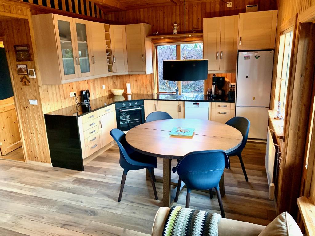 Luxury House With a Seperate Guesthouse | Sleeps up to 14