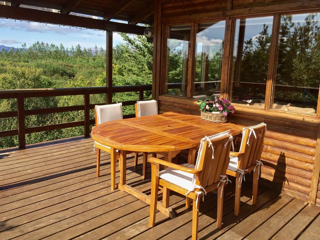 Beautiful and Cosy Holt Cottage with Hot Tub Near Borgarnes