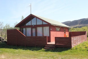 Svartagil Cottage near Glanni Waterfall in West Iceland with a G