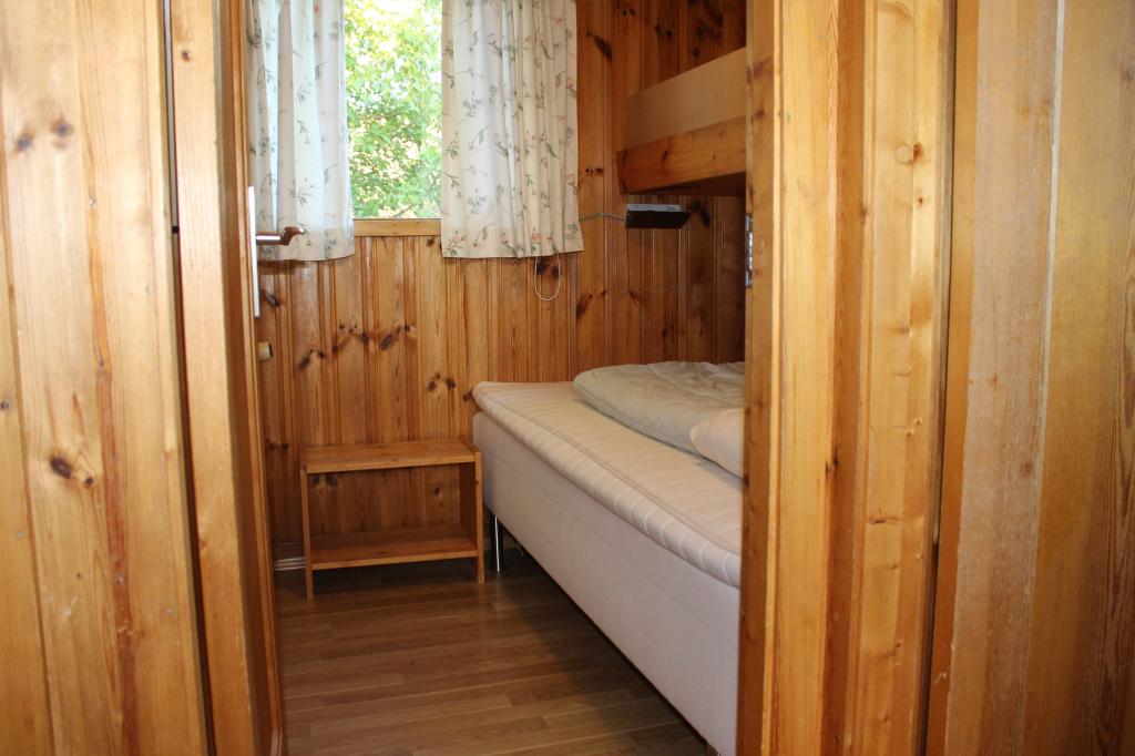 Svartagil Cottage near Glanni Waterfall in West Iceland with a G