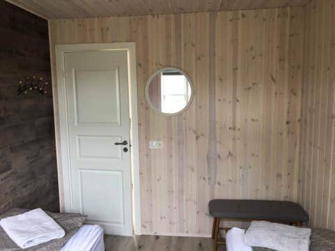 L&oacute;ulundur Cabin near &Aacute;sbyrgi With Outdoor Hot Tub