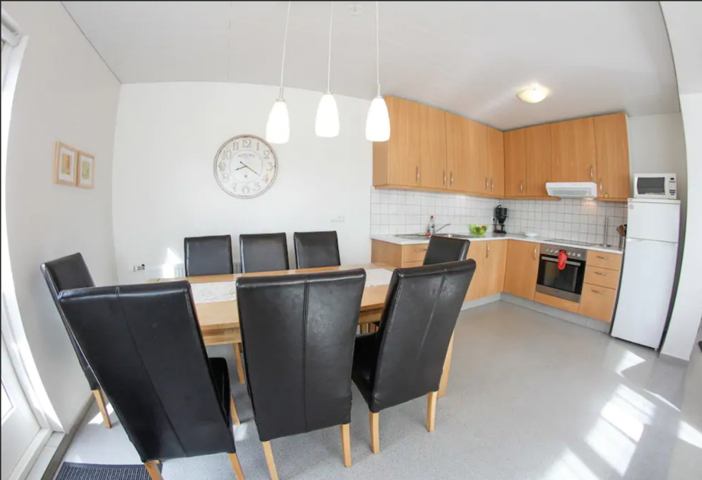 4 Bedroom Countryside Cabin Near Akureyri With Hot Tub