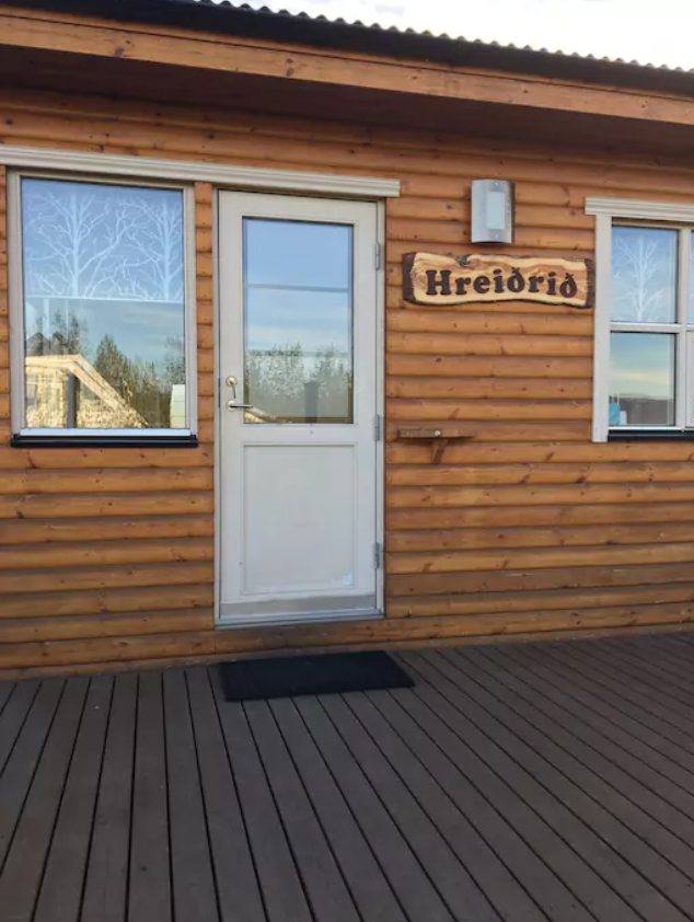 Two-Bedroom Beautiful Countryside Cabin Near Akureyri