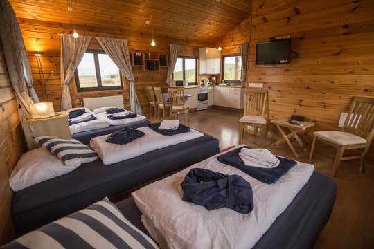 Hestasport配有热水浴池的一室木屋（Hestasport Studio Cottage With Hot Tub）