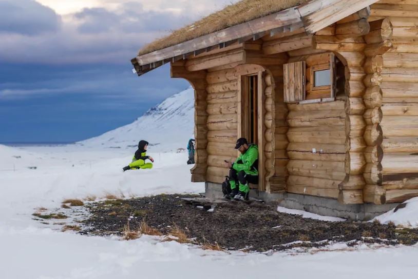 Cottage in a Beautiful Valley with Hot Tub near Akureyri